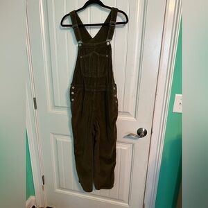 Old navy size 6 petite corduroy overalls
